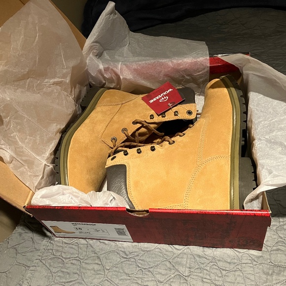 WOLVERINE 💦WATERPROOF 8" WORK BOOT 🥾SIZE 10, NEW WITH TAGS, SOFT TOE LEATHER - Picture 1 of 6